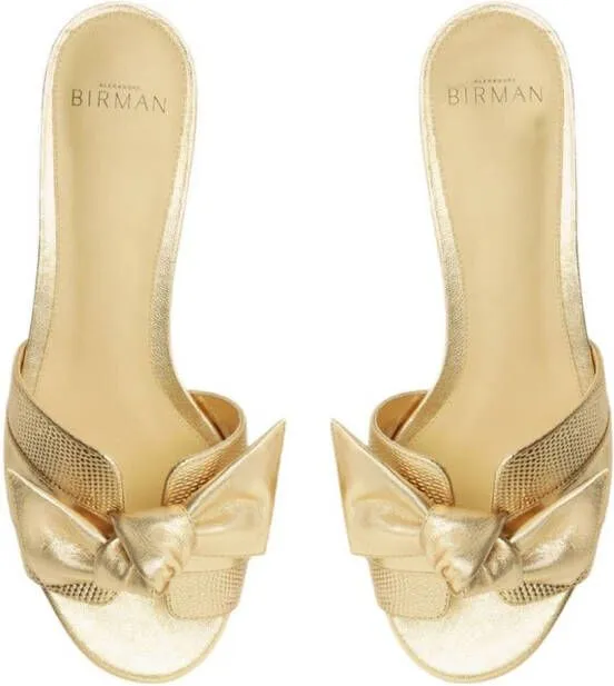 Alexandre Birman Maxi Clarita flat leather sandals Gold