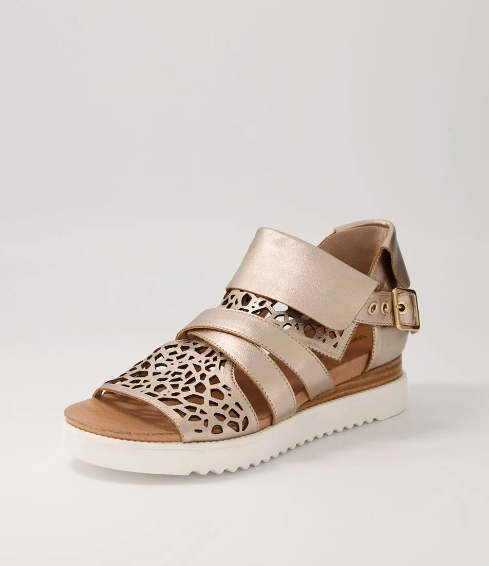 DJANGO & JULIETTE Ammar Champagne White Sole Leather Sandals