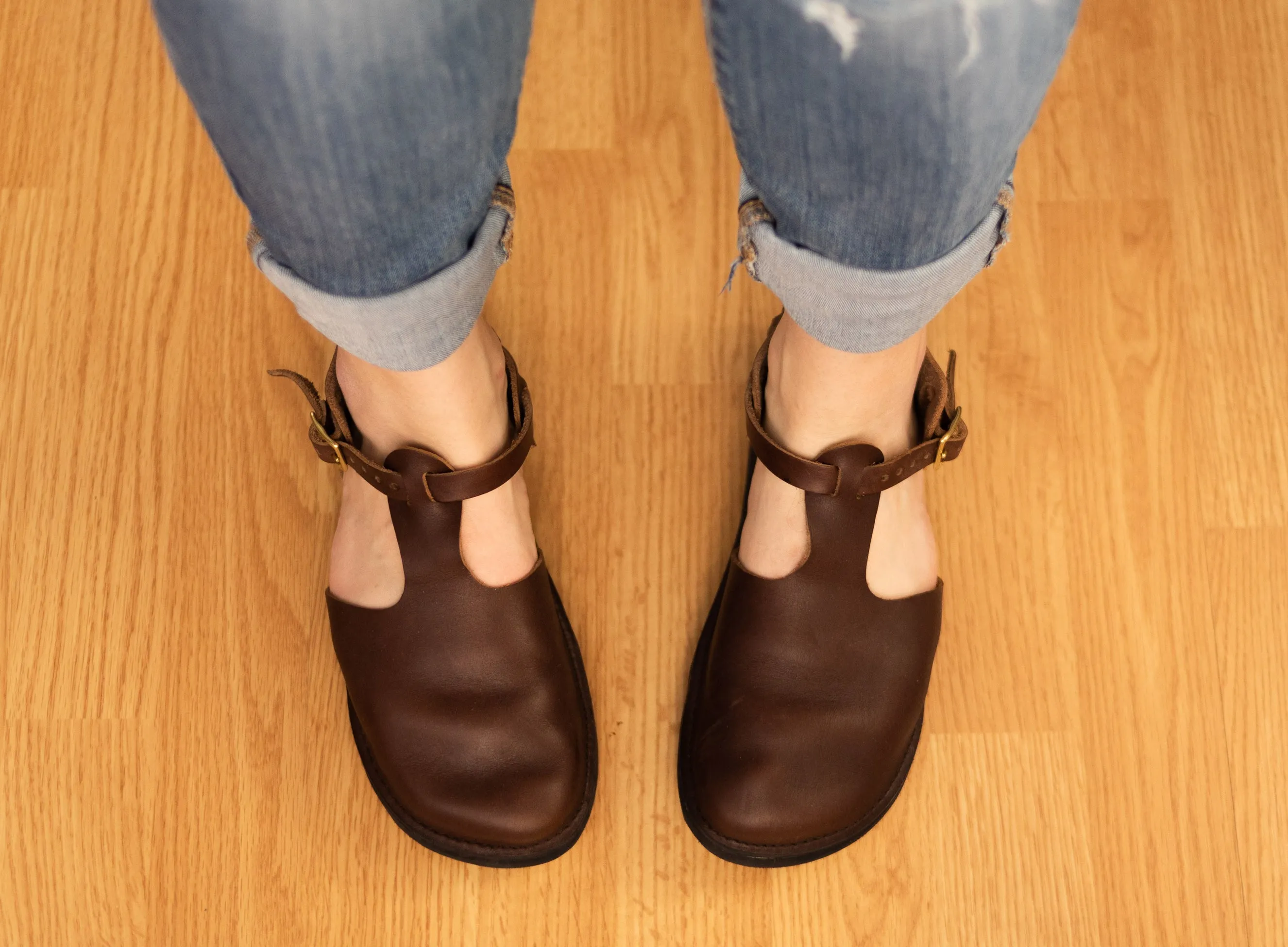 T-Strap - BROWN