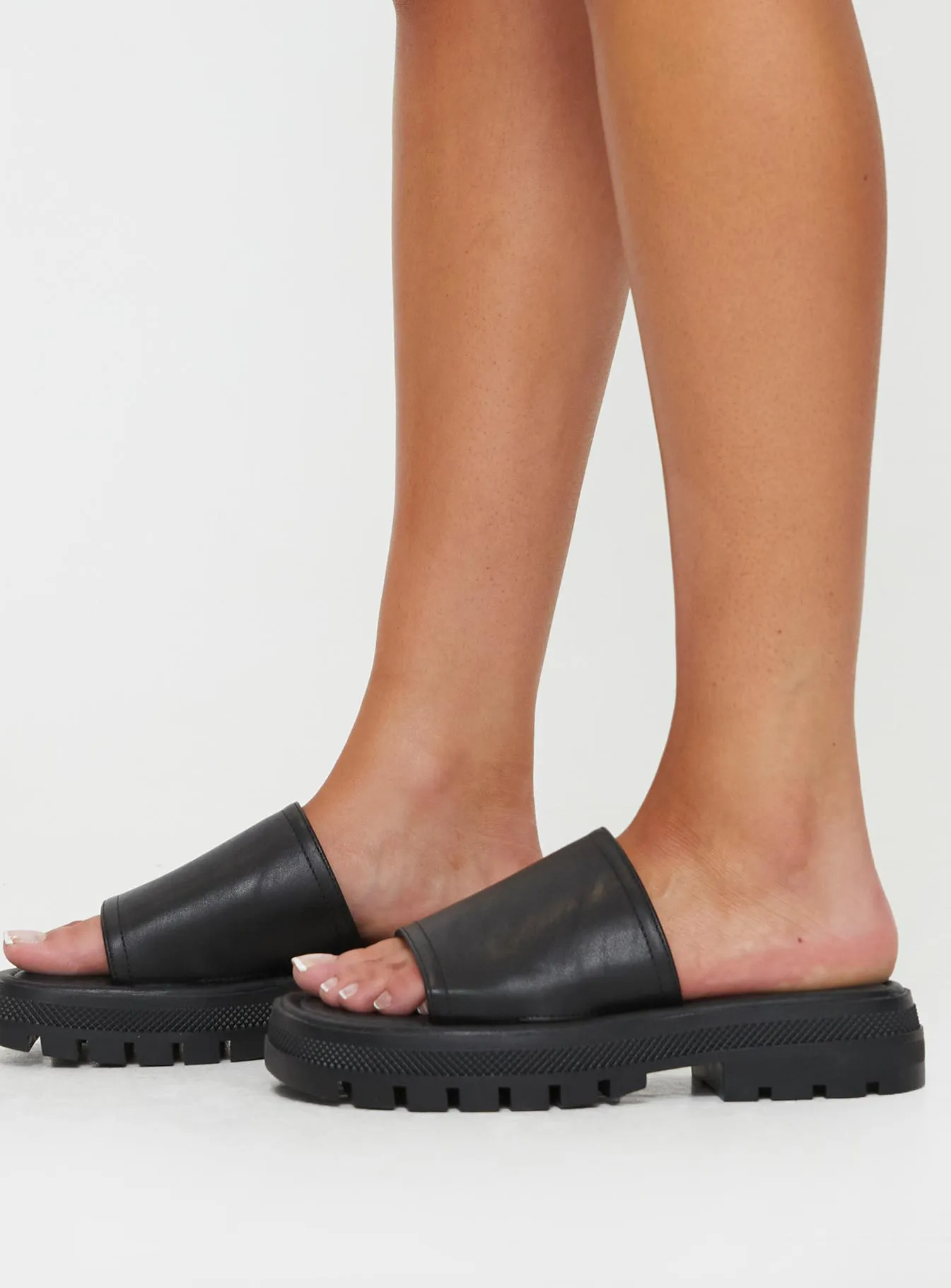 Therapy Raid Sandals Black